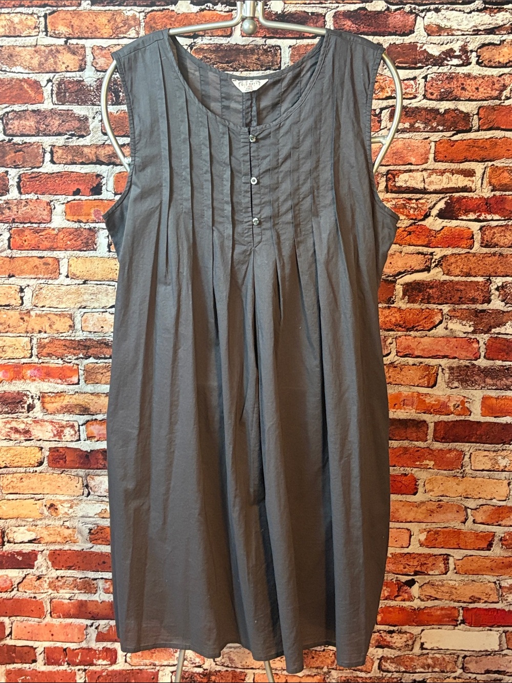 Old Navy Sleeveless Gray Dress Lightweight great for layering Size Large